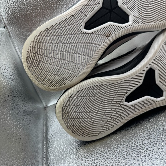RARE 🚀 Size 11 Nike Kobe AD TB Promo Mens White Black Running Shoes 942521-001 - Picture 11 of 11